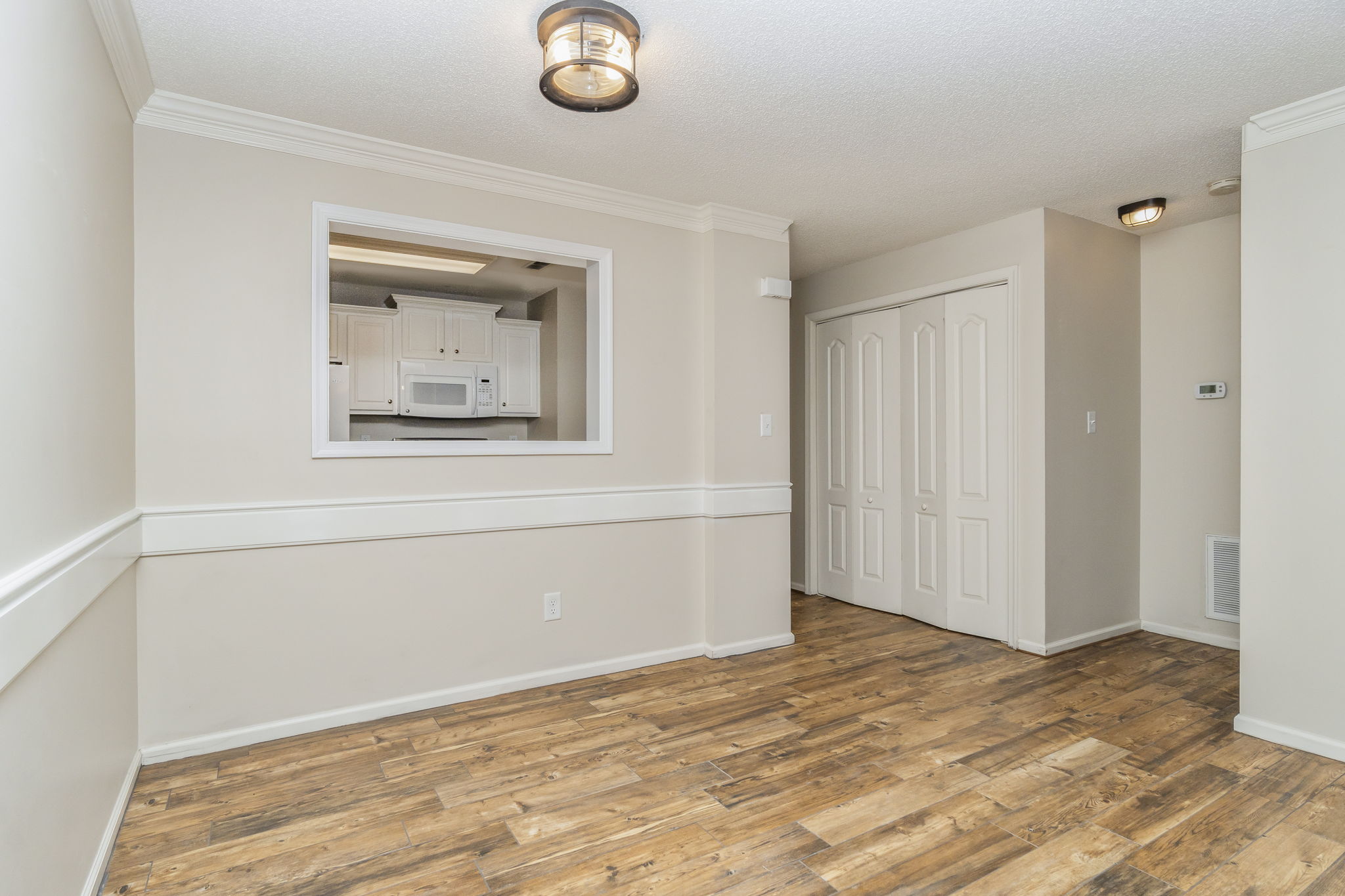 The Riverfront/ Condo/ Water's Edge/ Suffolk American Real Estate Media