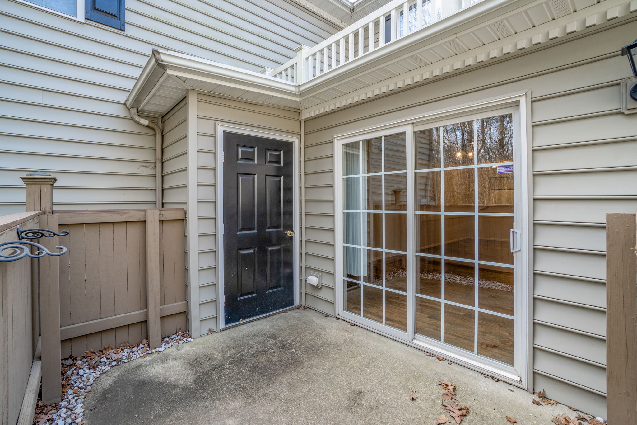 The Riverfront/ Condo/ Water's Edge/ Suffolk American Real Estate Media