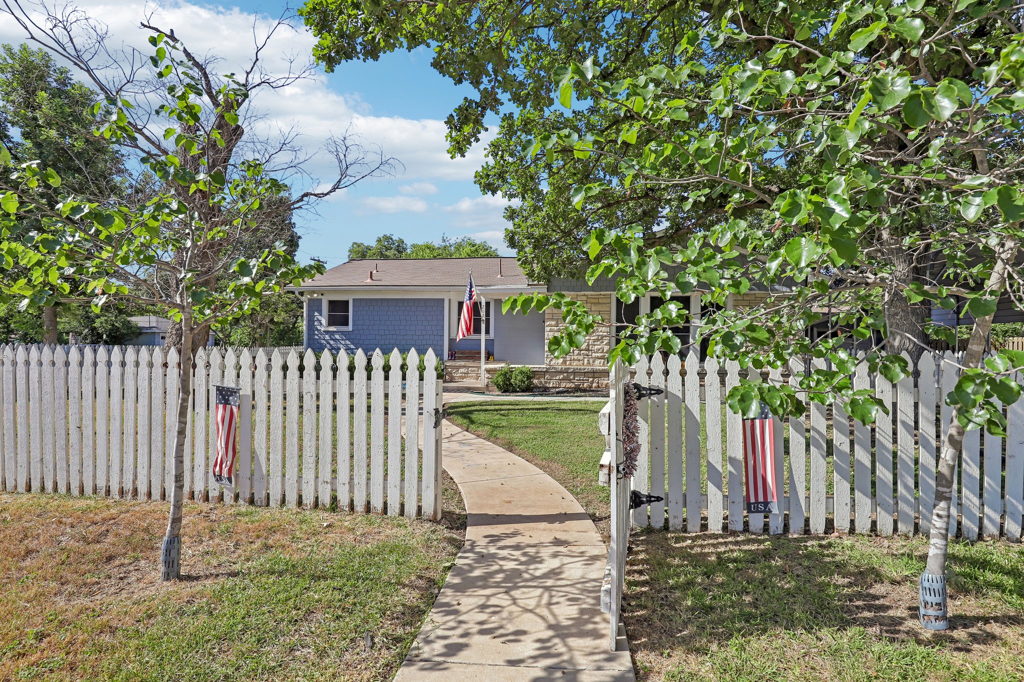 Sutton Dr-S1007-006.jpg