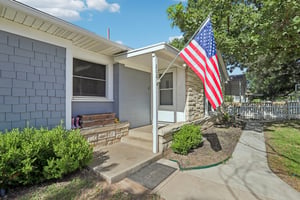 Sutton Dr-S1007-009.jpg