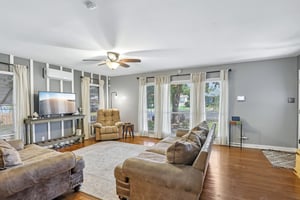 Sutton Dr-S1007-015.jpg