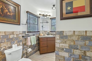 Sutton Dr-S1007-028.jpg