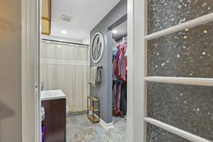 Sutton Dr-S1007-037.jpg