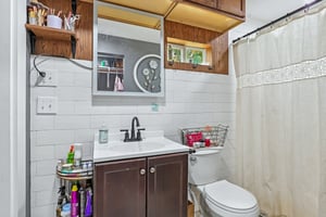 Sutton Dr-S1007-038.jpg