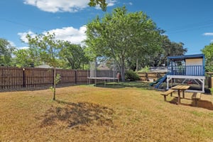 Sutton Dr-S1007-045.jpg