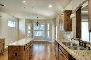 Kitchen/Eating Area