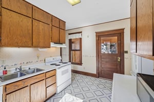 W 3rd St-S0506-016.jpg