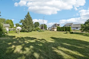 W 3rd St-S0506-045.jpg