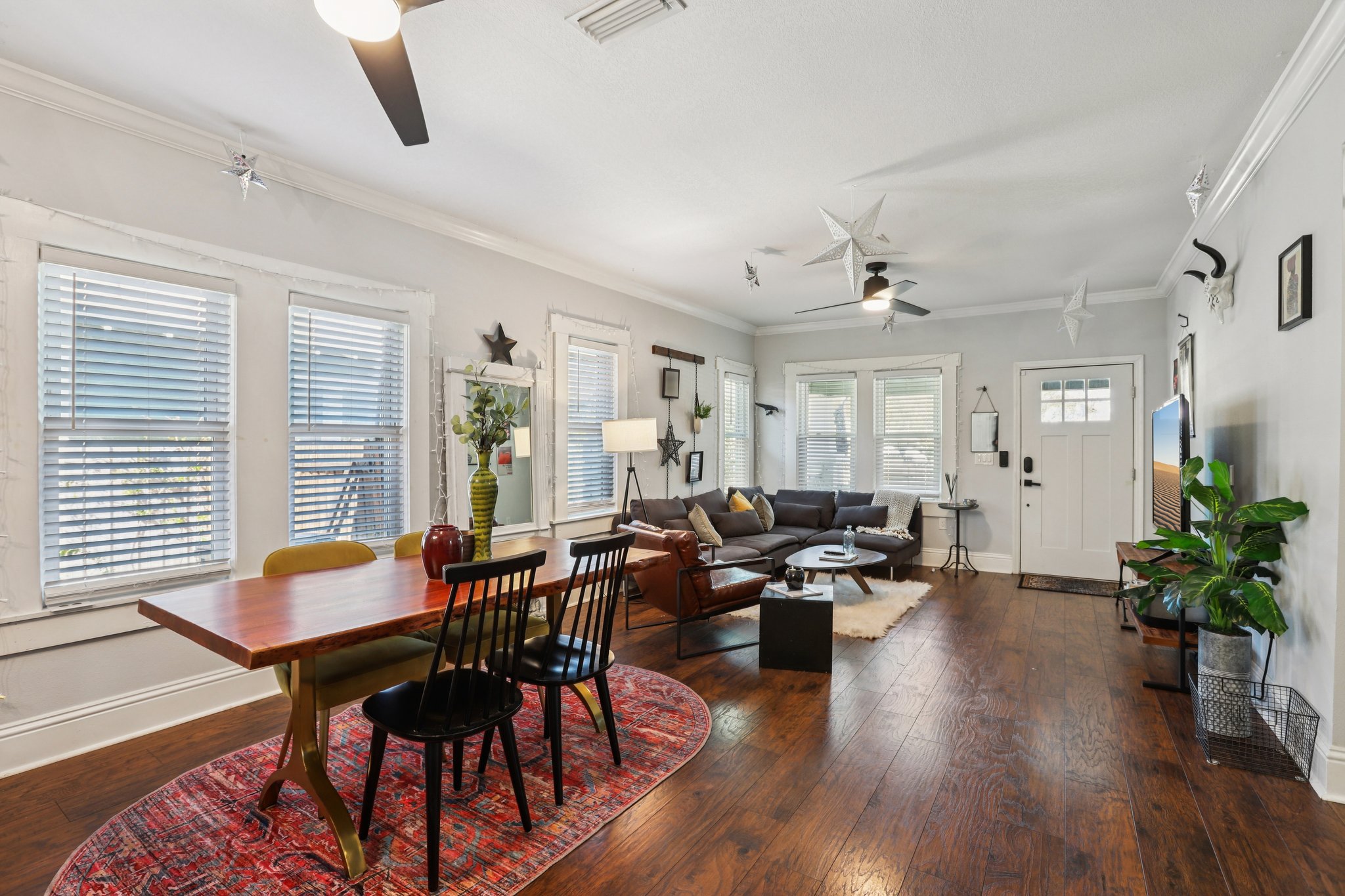 W Curtis St-S2502-019.jpg