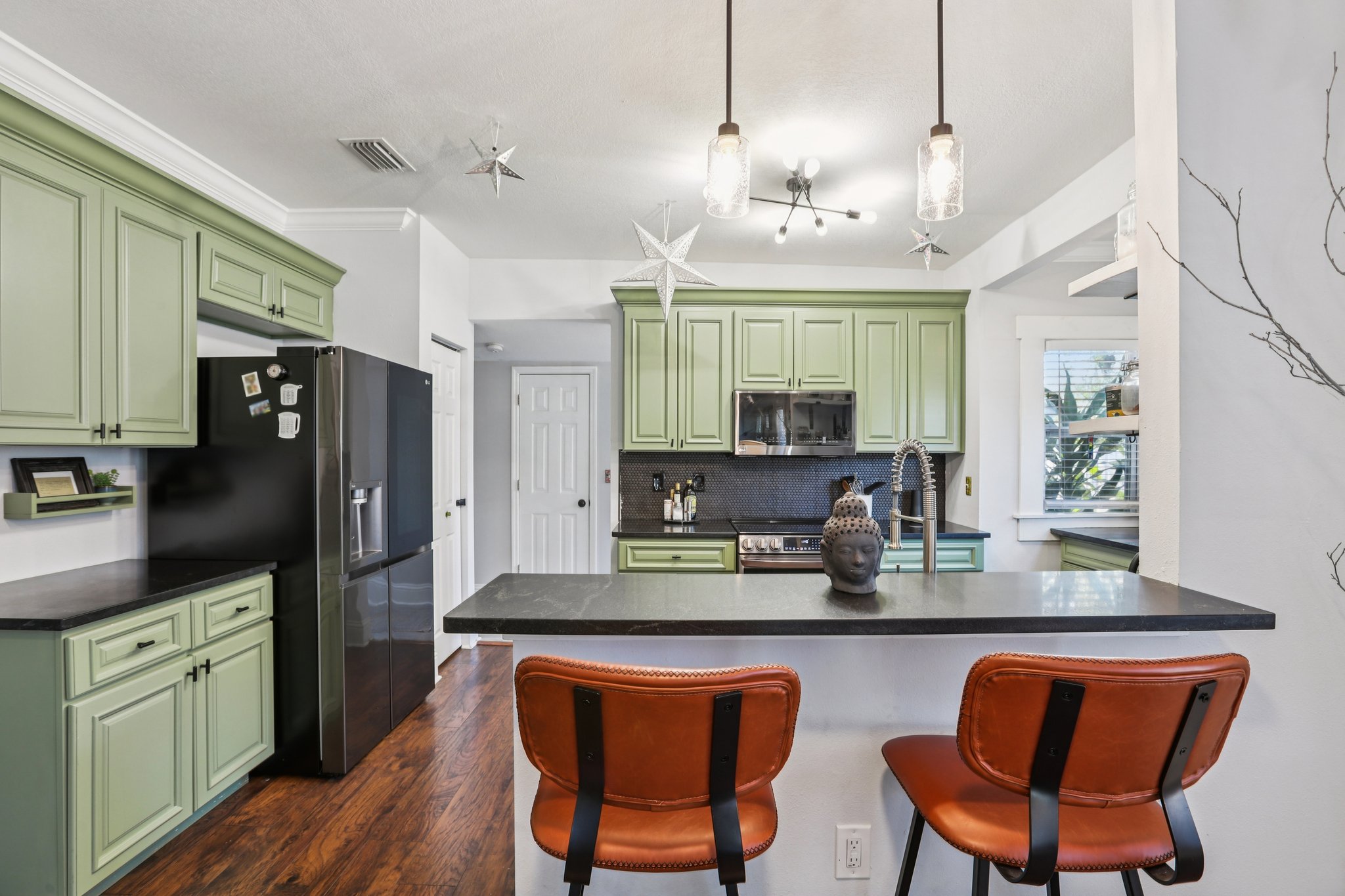 W Curtis St-S2502-026.jpg