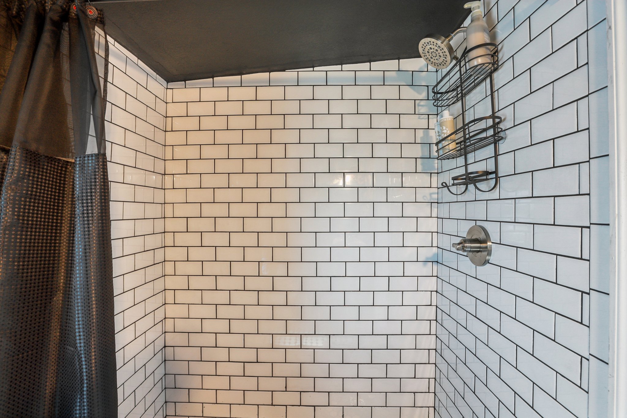 W Curtis St-S2502-043.jpg