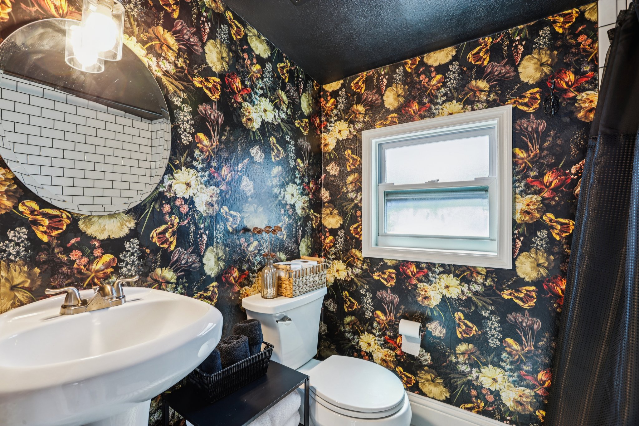 W Curtis St-S2502-044.jpg