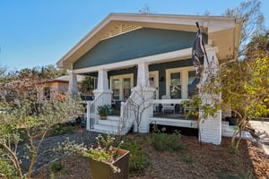 W Curtis St-S2502-007.jpg