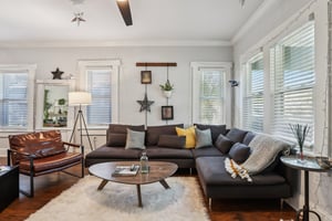 W Curtis St-S2502-015.jpg