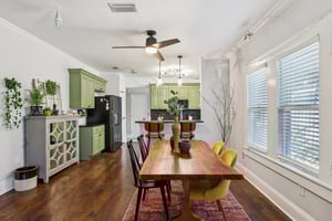 W Curtis St-S2502-017.jpg