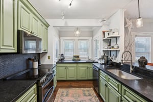 W Curtis St-S2502-021.jpg