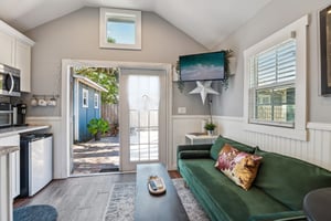 W Curtis St-S2502-031.jpg