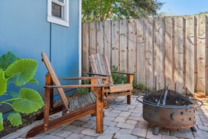 W Curtis St-S2502-052.jpg