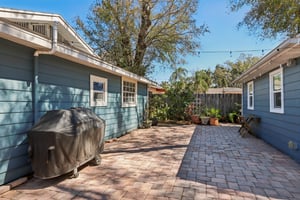 W Curtis St-S2502-054.jpg