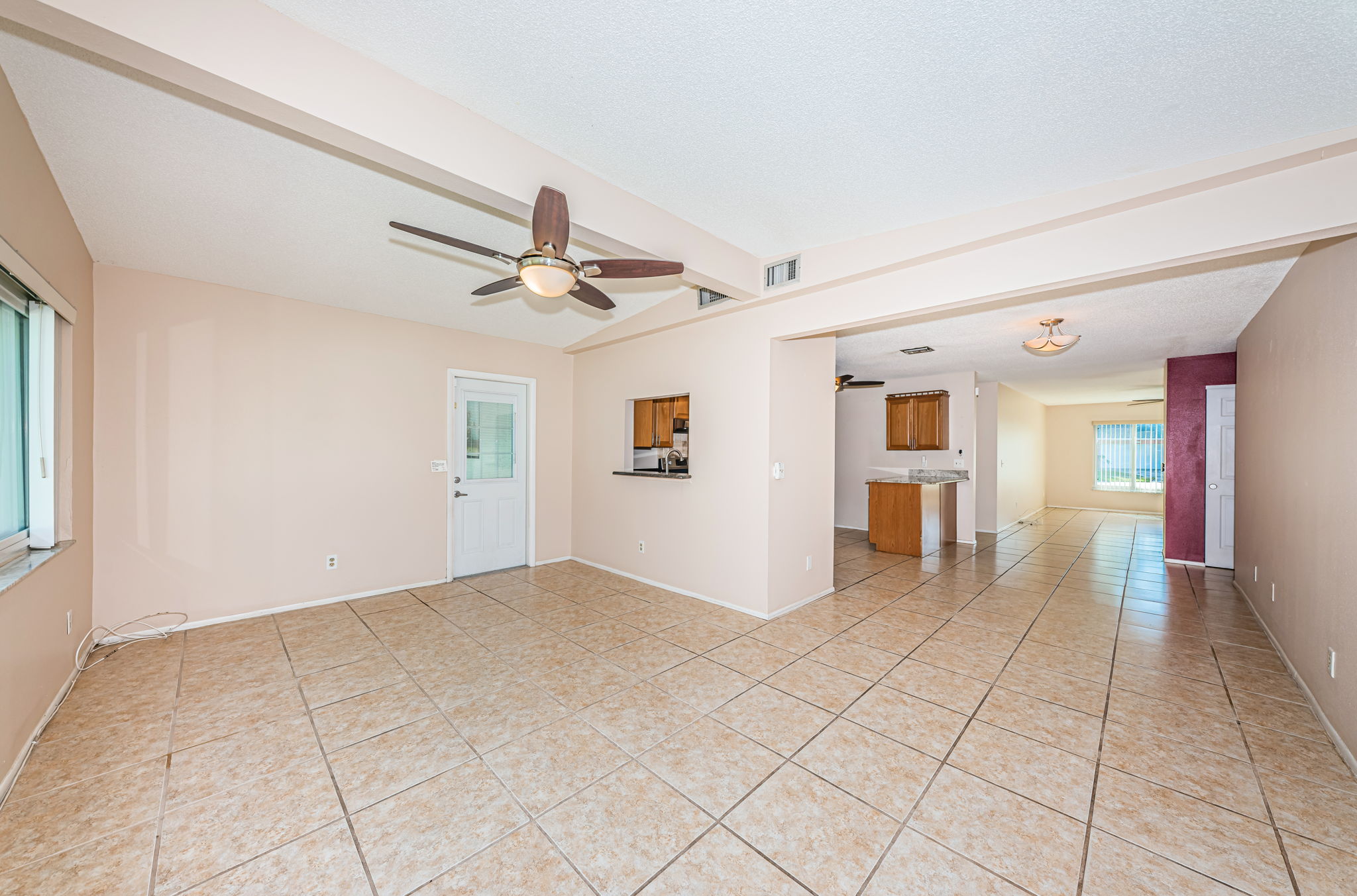 Family Room 3-2