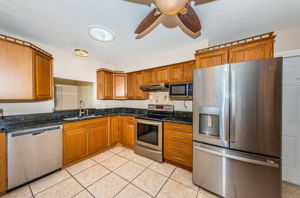 Kitchen 3-2-2