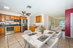 Dining Room 2-2-2