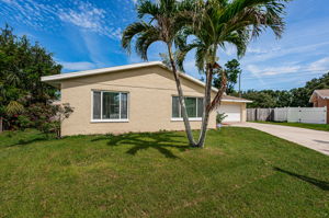 Front Exterior 4