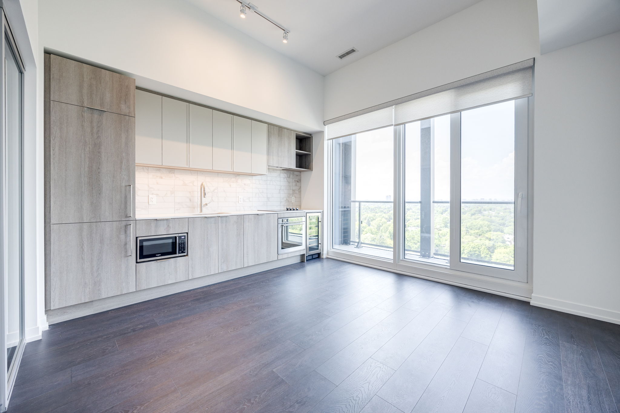 Toronto property showcase — delivered property photograph 4