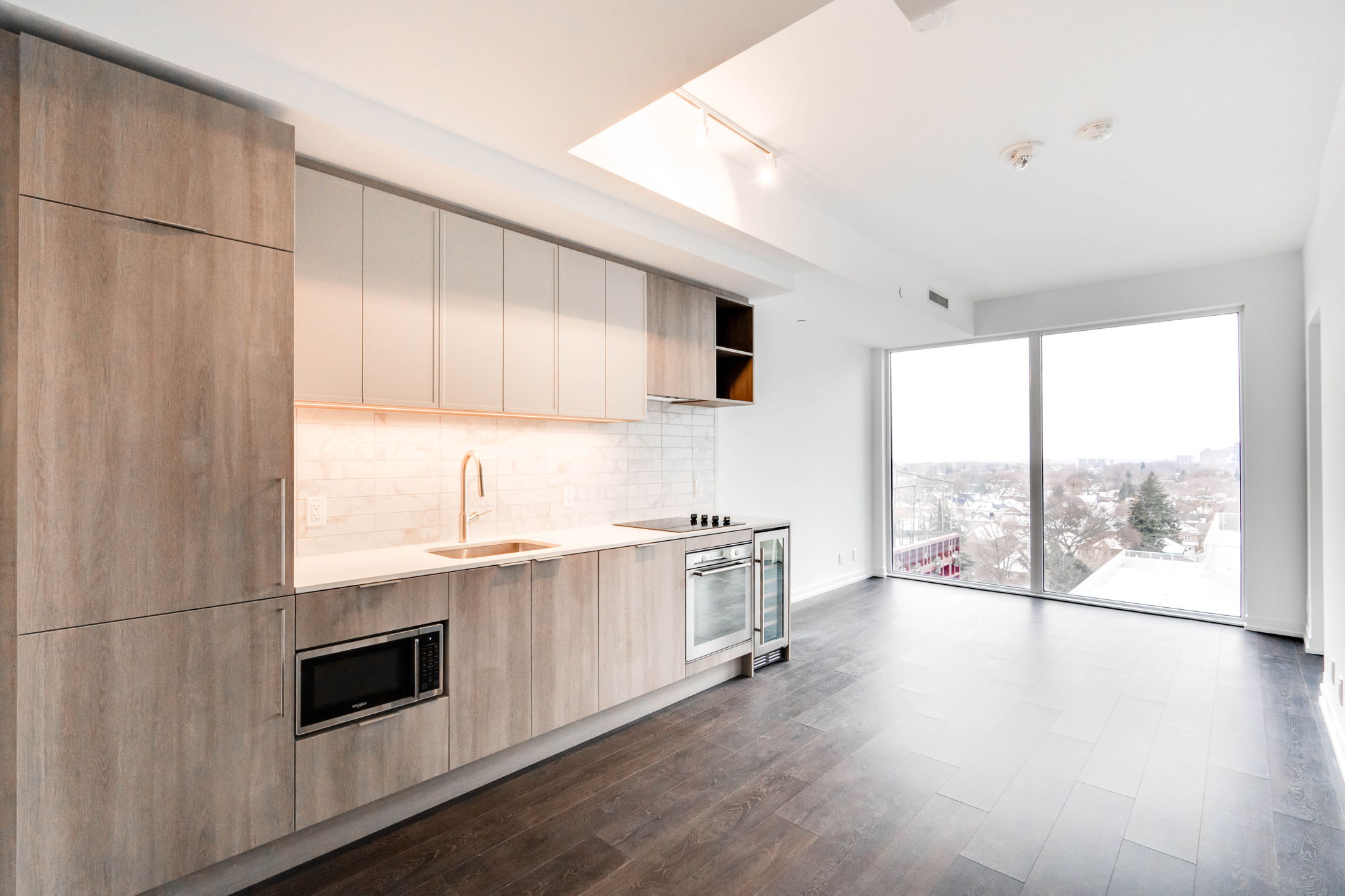 2020 Bathurst St Unit 833 Toronto, ON M5P 0A6