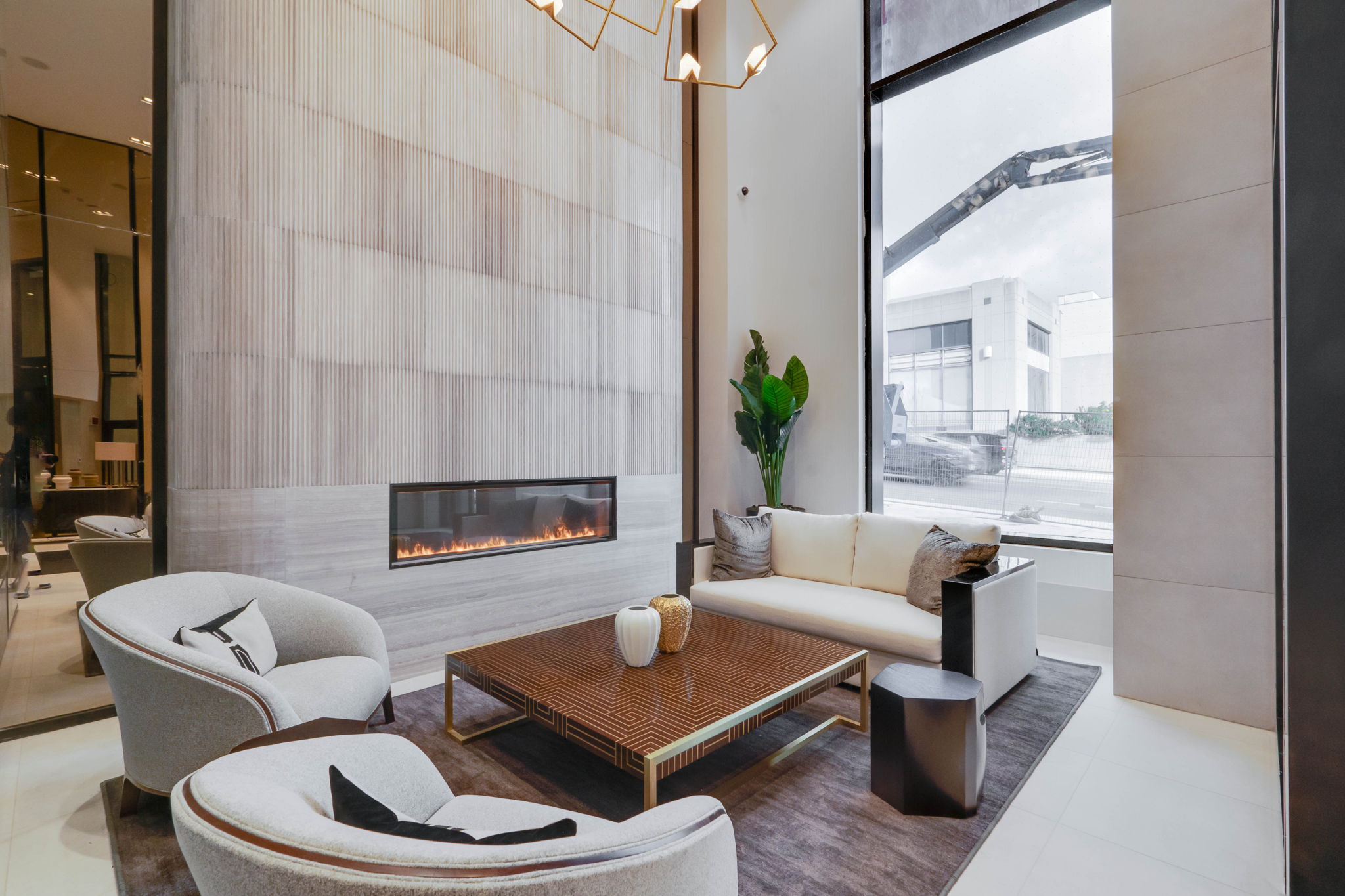 2020 Bathurst St Unit 833 Toronto, ON M5P 0A6