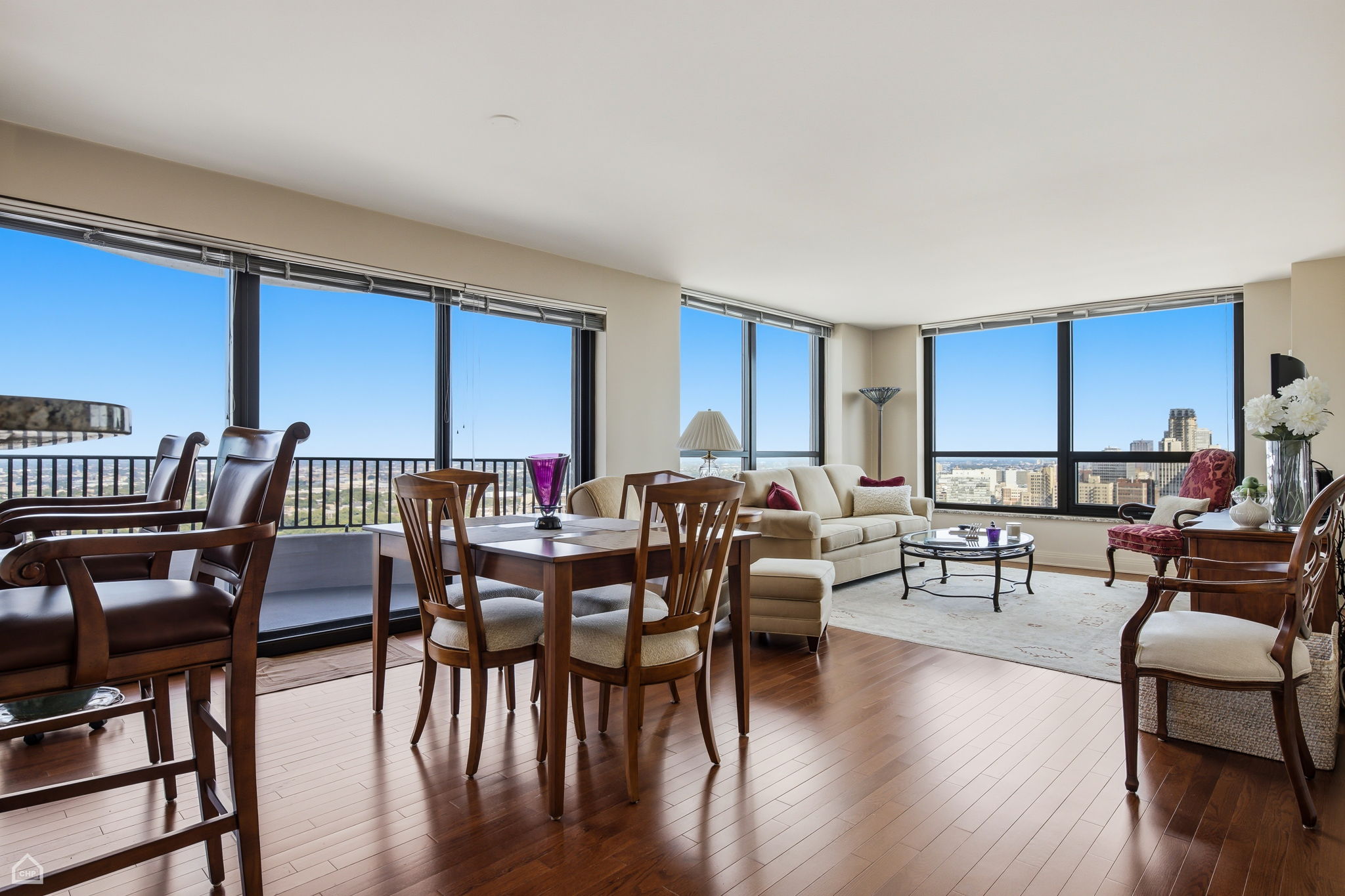 Unobstructed Panoramic views