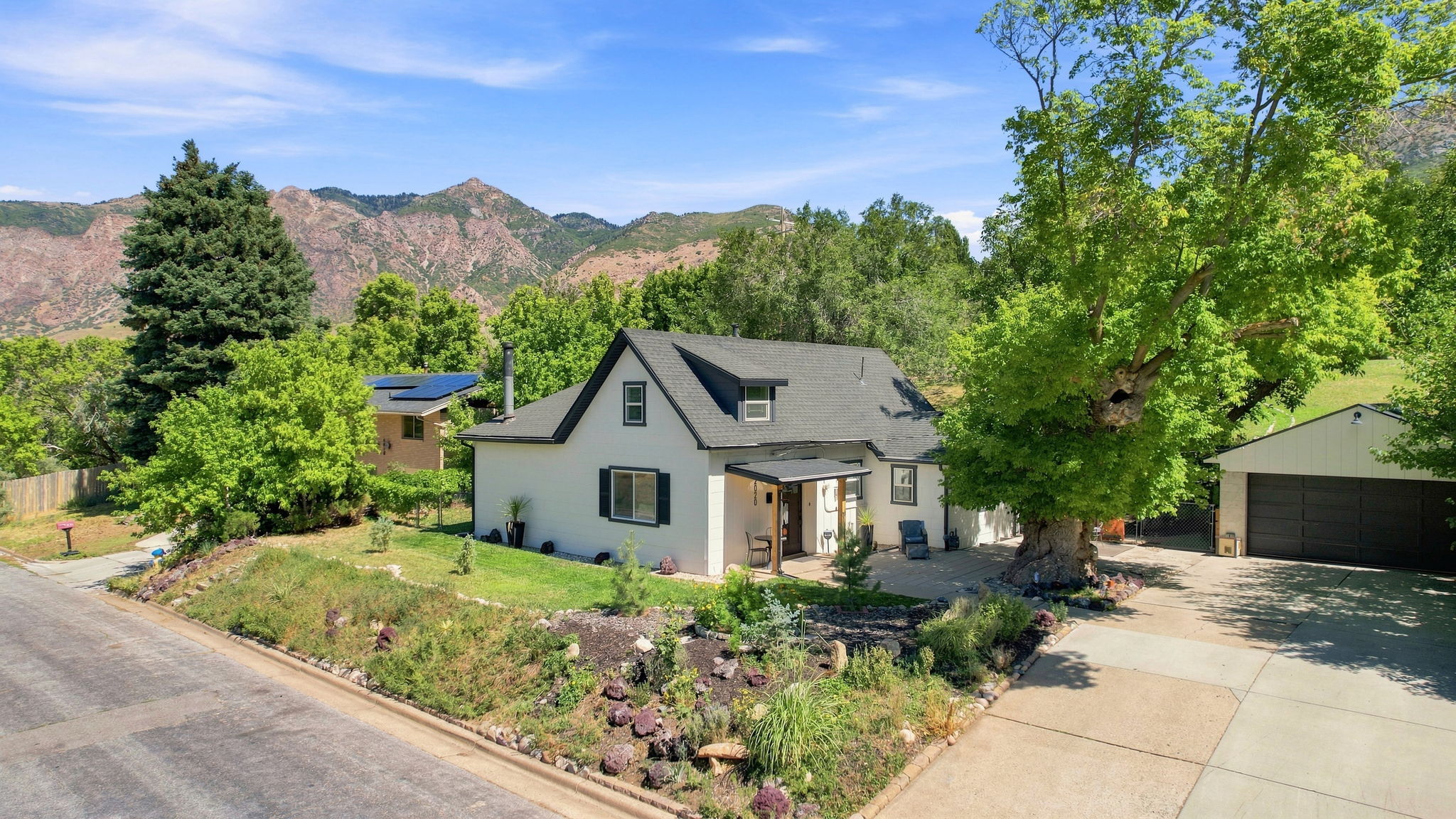 Beautiful Home & Yard