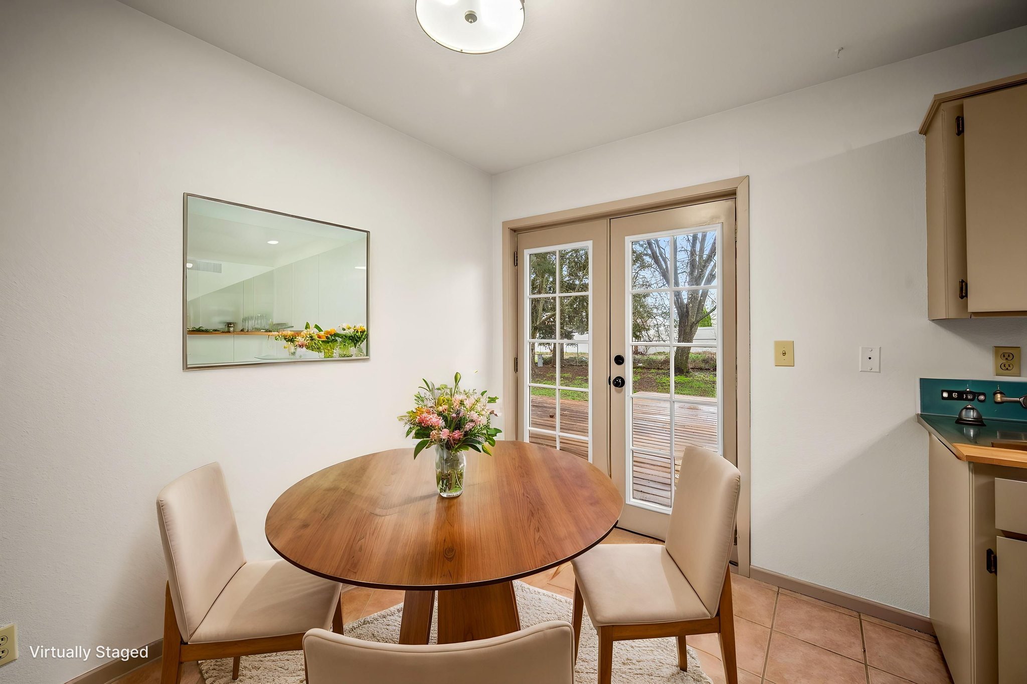 DSC_6454 virtually staged.jpeg