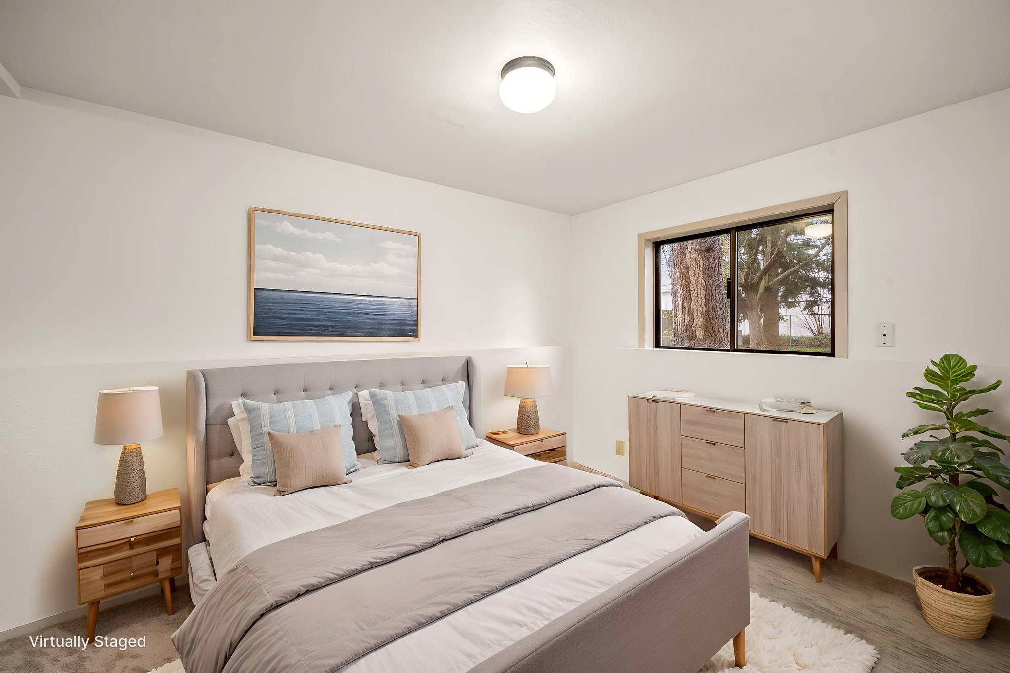 DSC_6504 virtually staged.jpeg