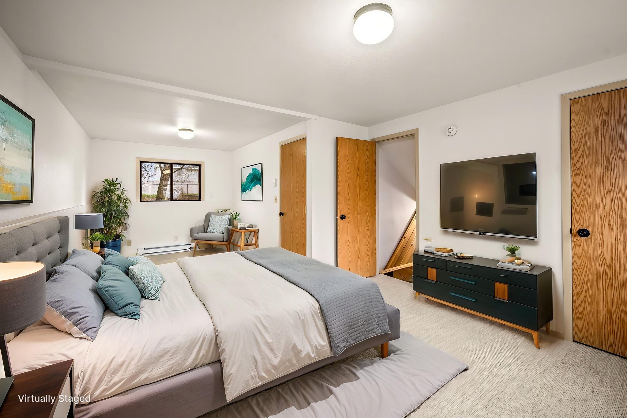 DSC_6514 virtually staged.jpeg