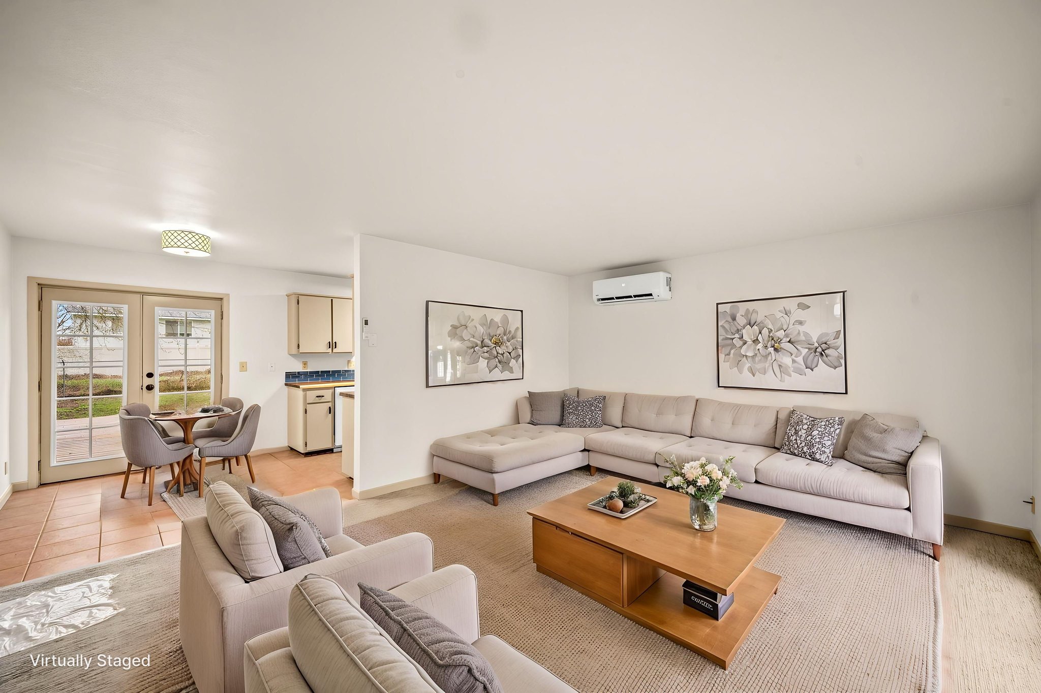 DSC_6413 virtually staged.jpeg