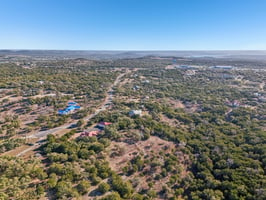 105818 - 20201 Rancho Cielo Ct, Lago Vista, TX 78645-017-1.jpg