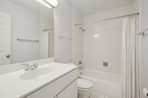 2021 Ammer Ridge Hall Bathroom