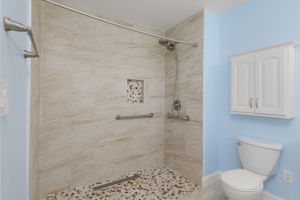  Photo 30