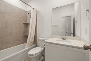  Photo 31