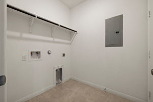  Photo 33
