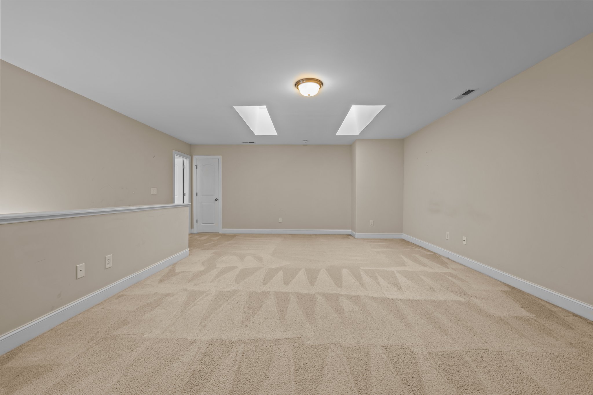 Den/Rec Room