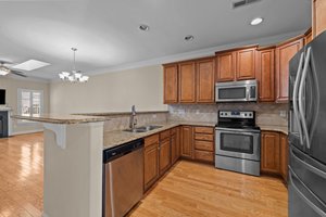 Kitchen w/Granite Countertops