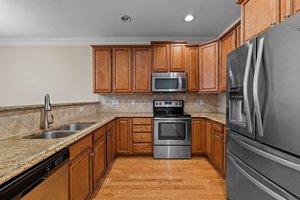 Kitchen w/Whirlpool Appliances (not warranted)