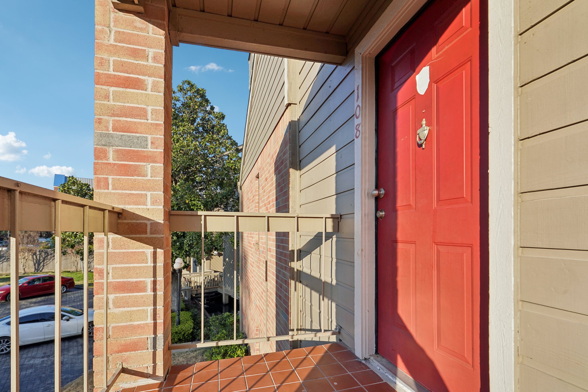 Gentryside Dr 108-008.jpg