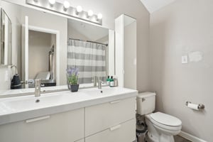 Gentryside Dr 108-024.jpg