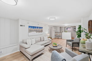 Lower Level Recreation Room w/Wet Bar