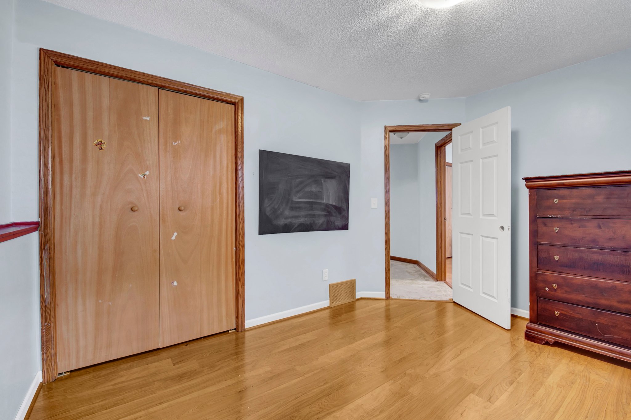 2023 Vienna Ln, Eagan, MN 55122, USA Photo 18