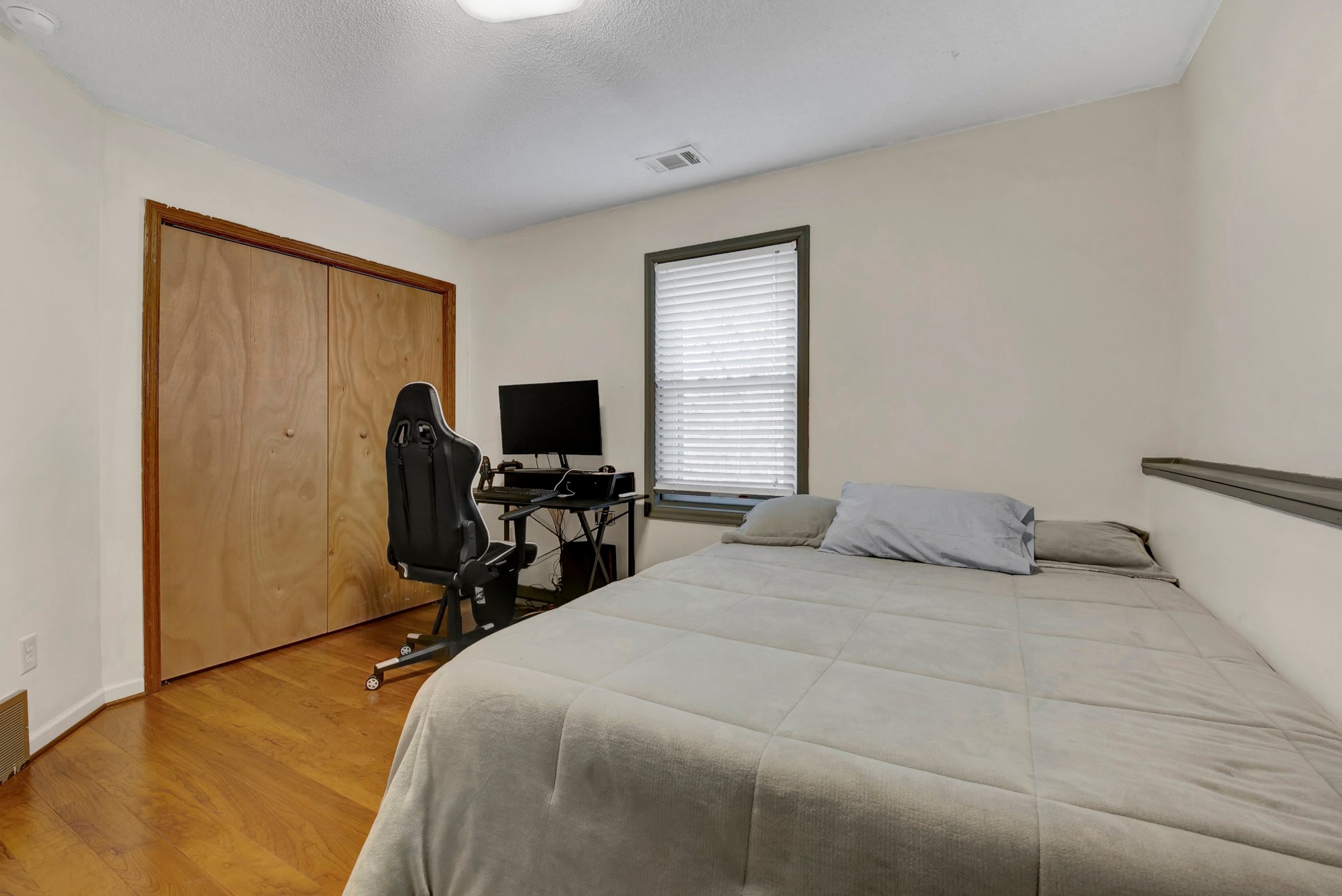2023 Vienna Ln, Eagan, MN 55122, USA Photo 19