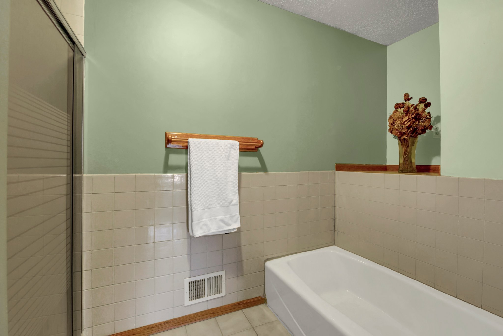 2023 Vienna Ln, Eagan, MN 55122, USA Photo 16